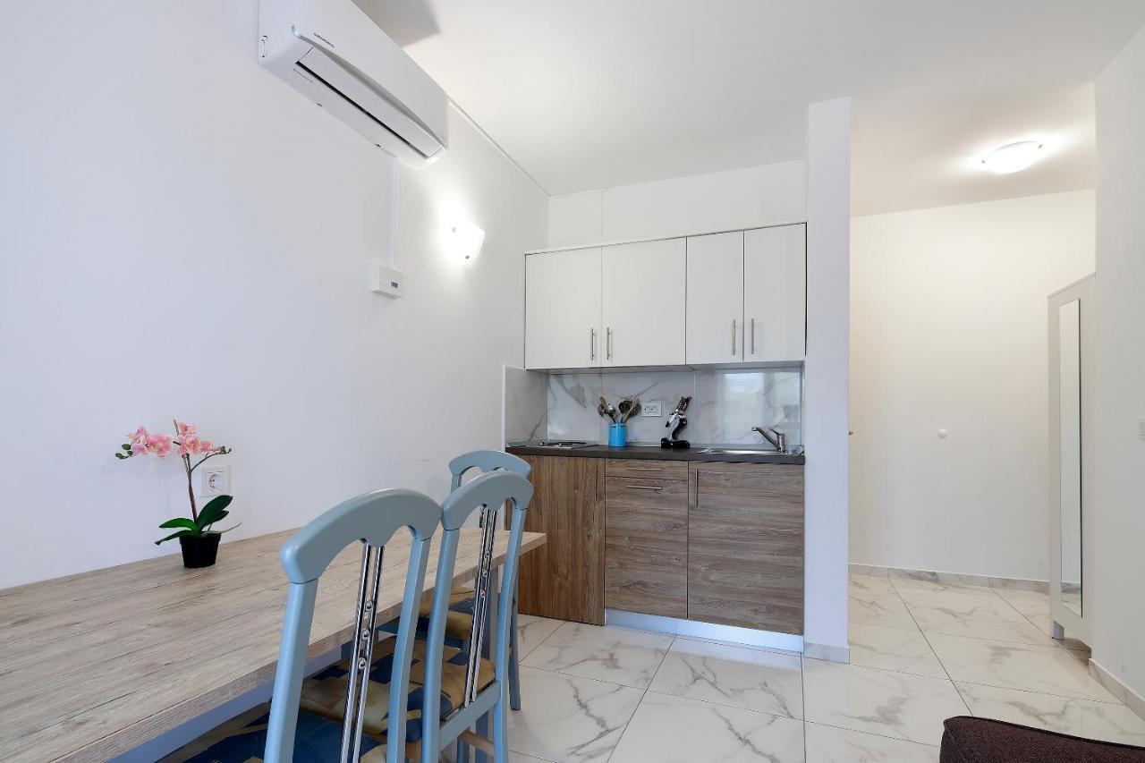 City Pool Apartments נובליה מראה חיצוני תמונה